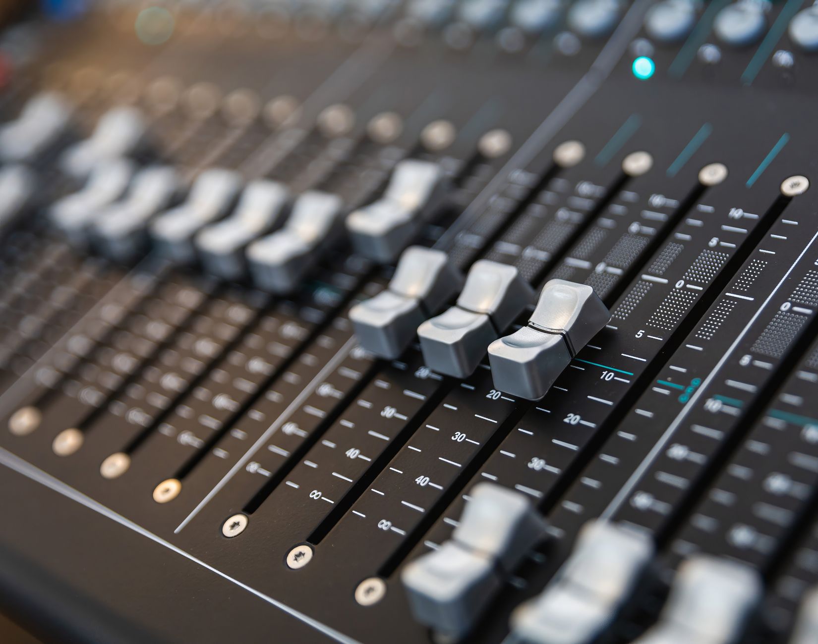 audio interface comparison lineup budget home studio