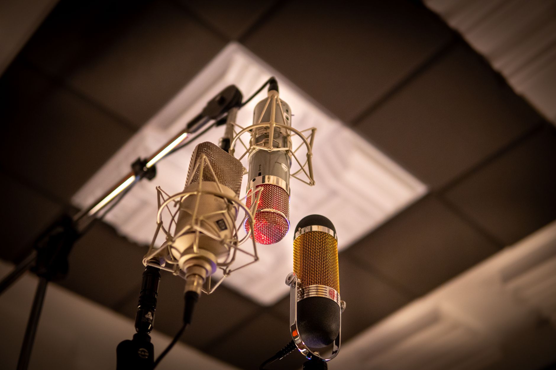 condenser microphone on boom arm home studio