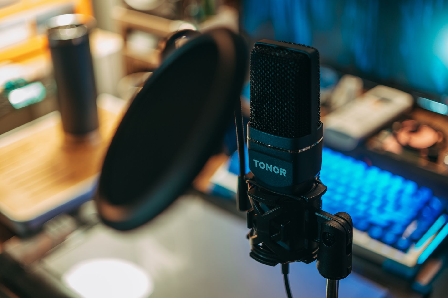 audio interface with condenser microphone recording vocals