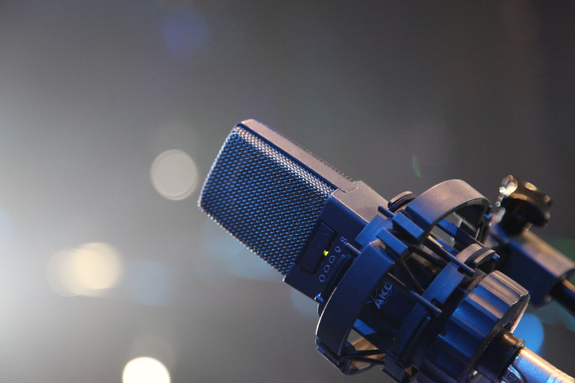 best condenser mic under 200