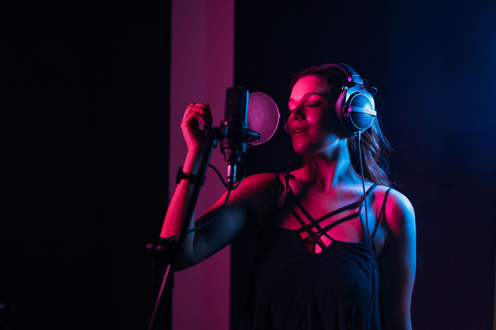 condenser microphone diaphragm close-up studio