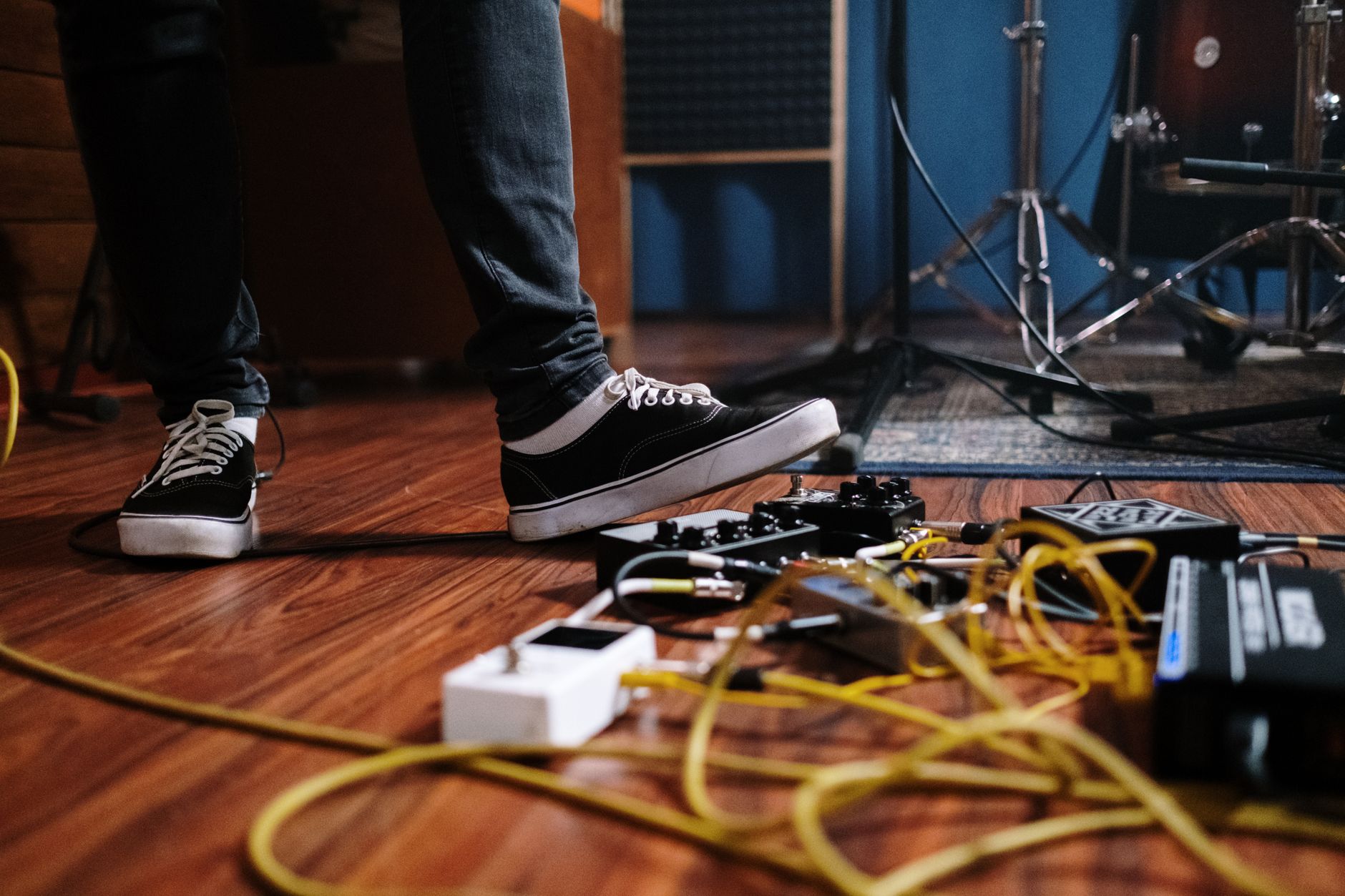 DAW track meter gain staging guitar recording