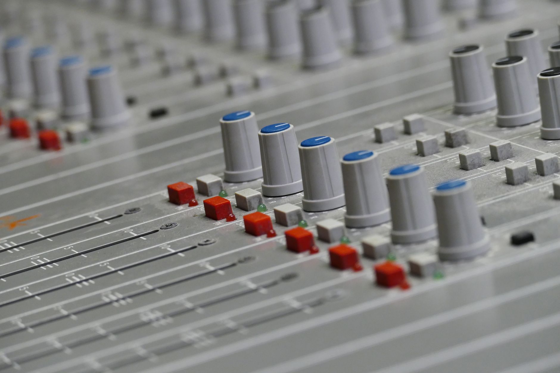 guitar amplifier recording studio close-up