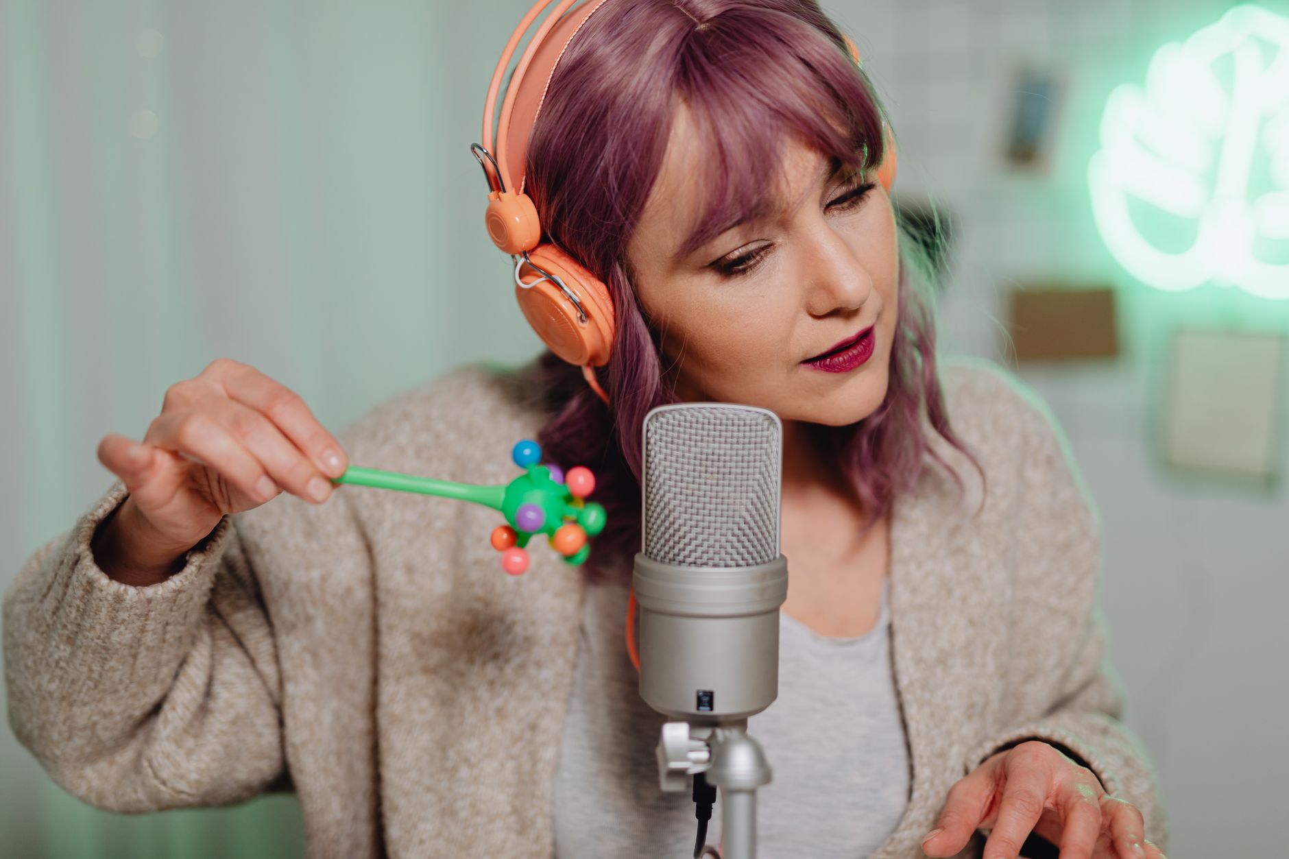 podcast recording setup microphone desk arm pop filter